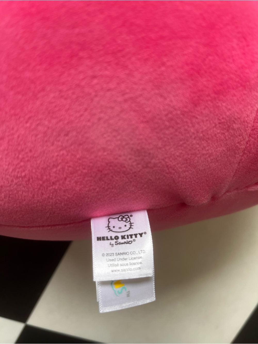 NWT! Squishmallows Hello Kitty Plush. Pink & White. 15”x19” - Picture 5 of 6